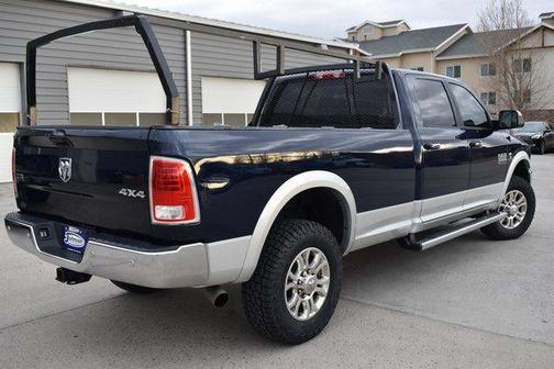 True Blue Pearlcoat 2018 RAM 3500 Laramie