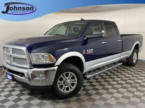 True Blue Pearlcoat 2018 RAM 3500 Laramie
