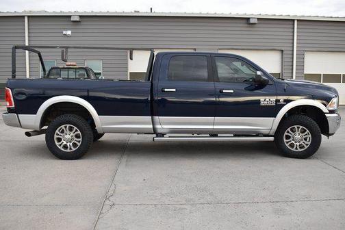 True Blue Pearlcoat 2018 RAM 3500 Laramie