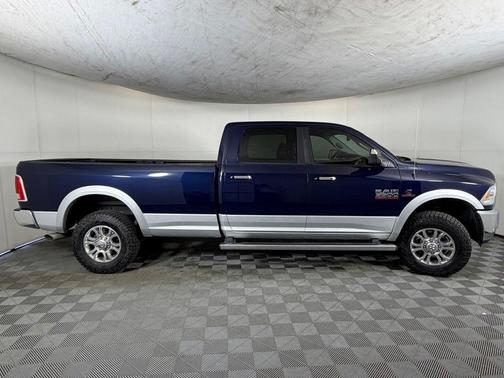 True Blue Pearlcoat 2018 RAM 3500 Laramie