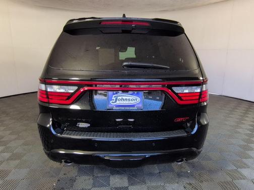 DB Black Crystal Clearcoat 2026 Dodge Durango GT Plus HEMI V8