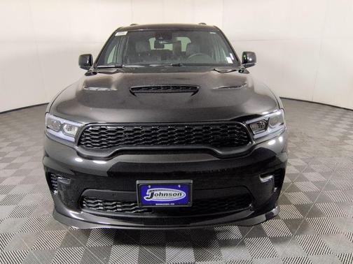 DB Black Crystal Clearcoat 2026 Dodge Durango GT Plus HEMI V8