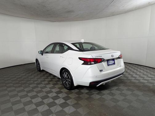 2021 Nissan Versa 1.6 SV