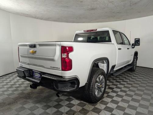 2026 Chevrolet Silverado 2500 Custom