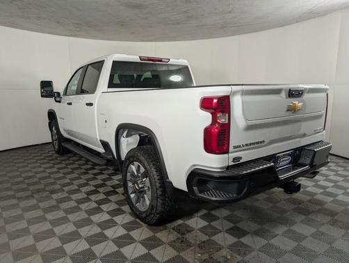 2026 Chevrolet Silverado 2500 Custom