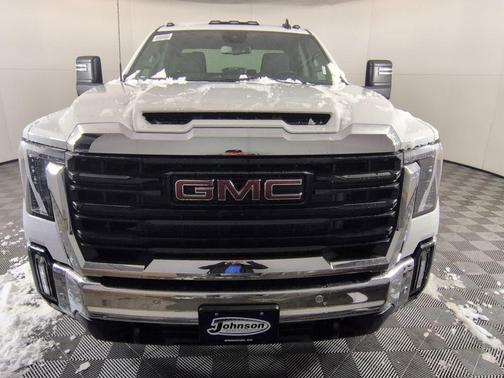 Summit White 2026 GMC Sierra 2500 Pro
