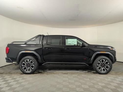 2025 GMC Canyon AT4