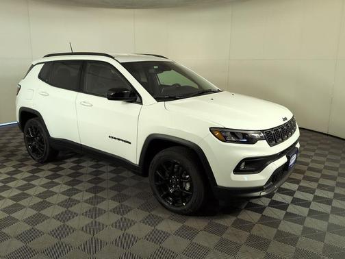 Bright White Clearcoat 2026 Jeep Compass Latitude
