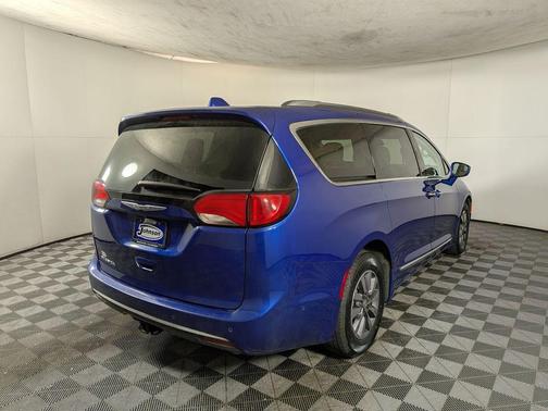 Ocean Blue Metallic 2020 Chrysler Pacifica Touring-L Plus