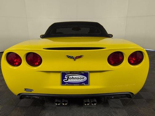 Velocity Yellow Tinted Clearcoat 2007 Chevrolet Corvette Base