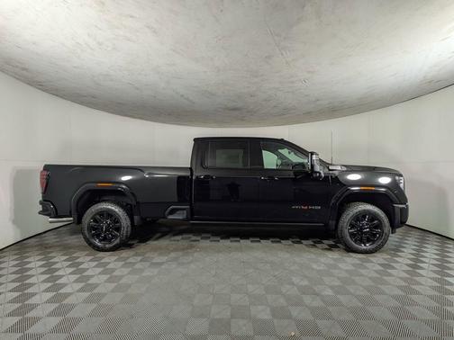 2026 GMC Sierra 3500 AT4