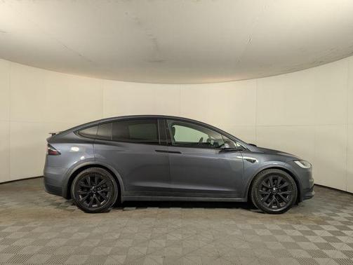 2022 Tesla Model X Plaid