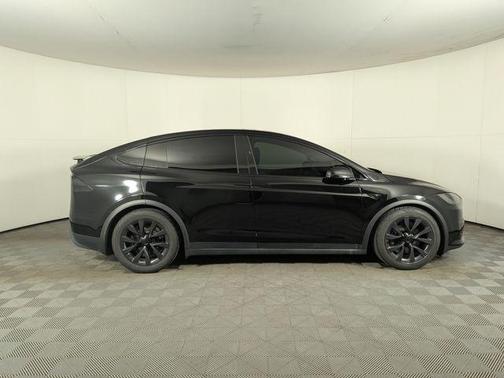 2023 Tesla Model X Standard Range
