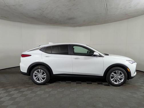 Summit White 2026 Buick Envista Preferred