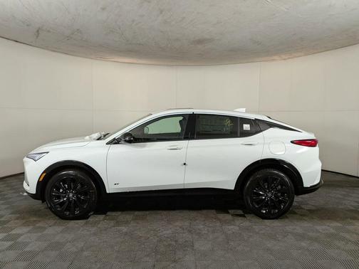 Summit White 2026 Buick Envista Sport Touring