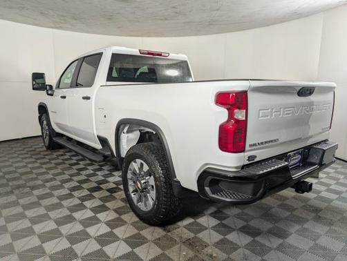2026 Chevrolet Silverado 2500 Custom