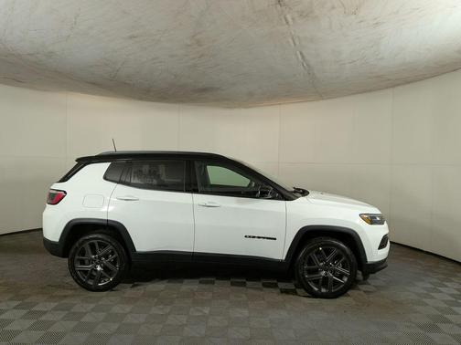Bright White Clearcoat 2026 Jeep Compass Limited