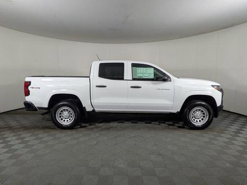 2025 Chevrolet Colorado WT