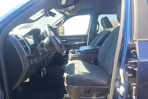 Patriot Blue Pearlcoat 2024 RAM 2500 Big Horn