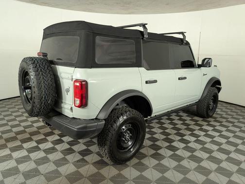 2022 Ford Bronco Black Diamond