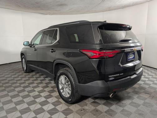 2022 Chevrolet Traverse LT Leather