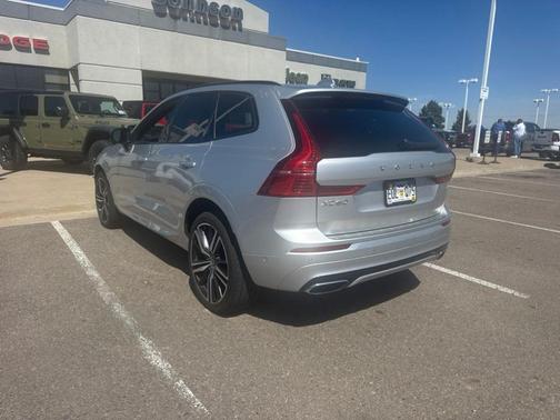 Bright Silver Metallic 2021 Volvo XC60 T5 R-Design