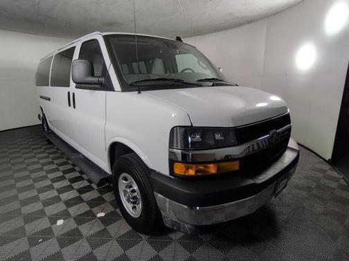 Summit White 2025 Chevrolet Express 3500 LT