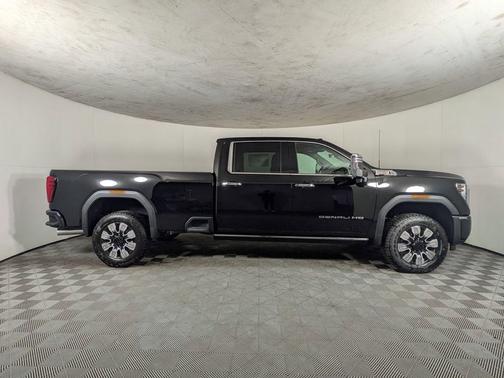 2025 GMC Sierra 3500 Denali