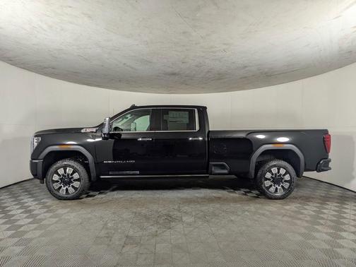 2025 GMC Sierra 3500 Denali