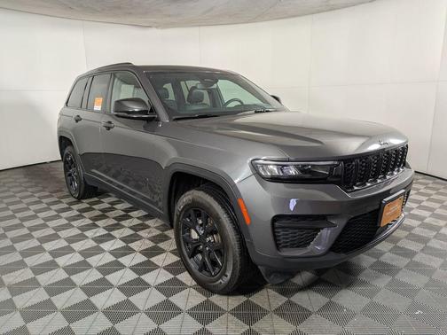 2024 Jeep Grand Cherokee Laredo