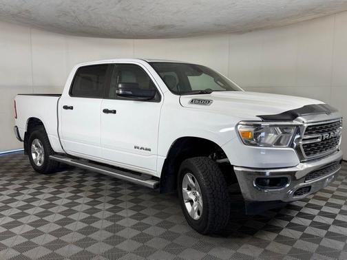 Bright White Clearcoat 2023 RAM 1500 Big Horn