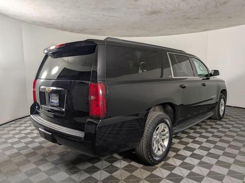 2017 Chevrolet Suburban LT