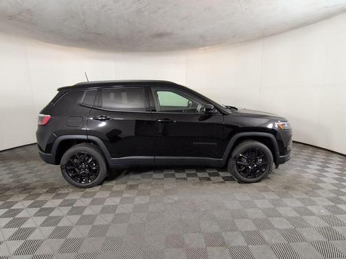 Diamond Black 2026 Jeep Compass Latitude