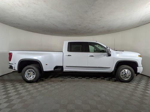 2026 Chevrolet Silverado 3500 High Country