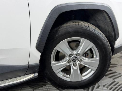 Super White 2019 Toyota RAV4 XLE