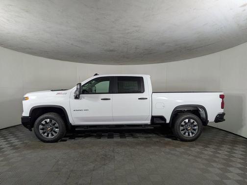2026 Chevrolet Silverado 2500 Custom
