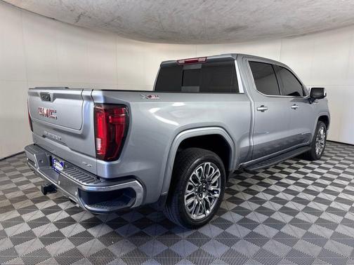 Sterling 2024 GMC Sierra 1500 SLT