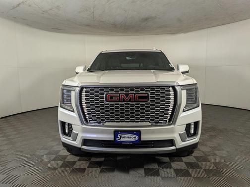 White Frost Tri-Coat 2023 GMC Yukon Denali