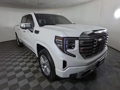 White Frost Tri-Coat 2022 GMC Sierra 1500 Denali