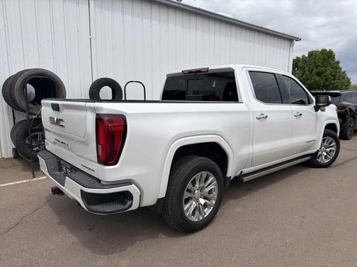 White Frost Tri-Coat 2022 GMC Sierra 1500 Denali