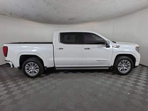 White Frost Tri-Coat 2022 GMC Sierra 1500 Denali