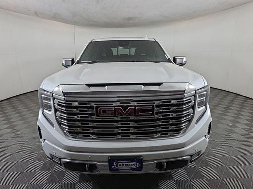 White Frost Tri-Coat 2022 GMC Sierra 1500 Denali