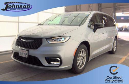 Silver Mist Clearcoat 2024 Chrysler Pacifica Touring-L