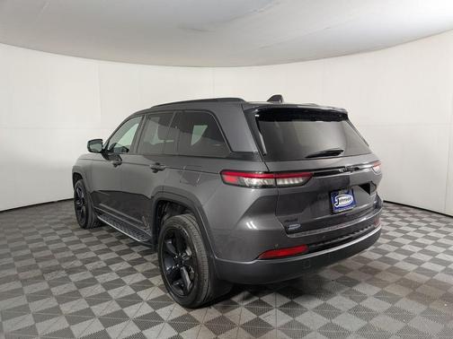 2024 Jeep Grand Cherokee Laredo