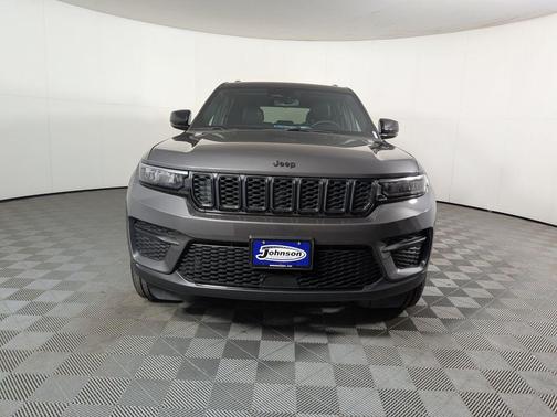 2024 Jeep Grand Cherokee Laredo