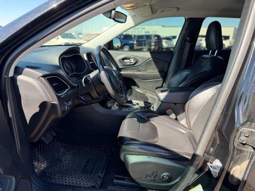 2020 Jeep Cherokee Trailhawk