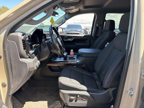 Sand Dune Metallic 2023 Chevrolet Silverado 1500 LT Trail Boss