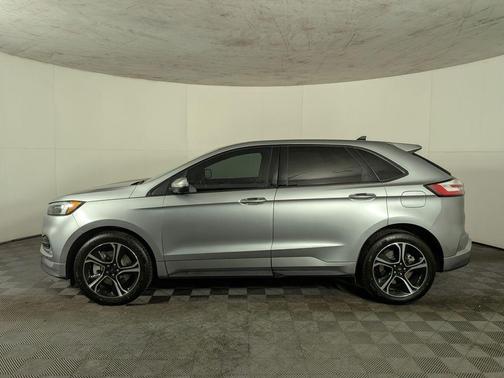 2022 Ford Edge ST