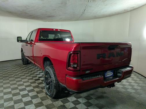 Molten Red Pearlcoat 2026 RAM 3500 Big Horn