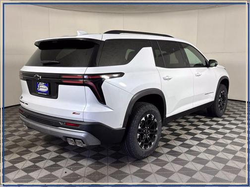 Polar White 2027 Chevrolet Traverse Z71